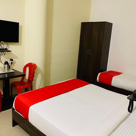 Western Silicon Hotel Kammasandra Esterno foto